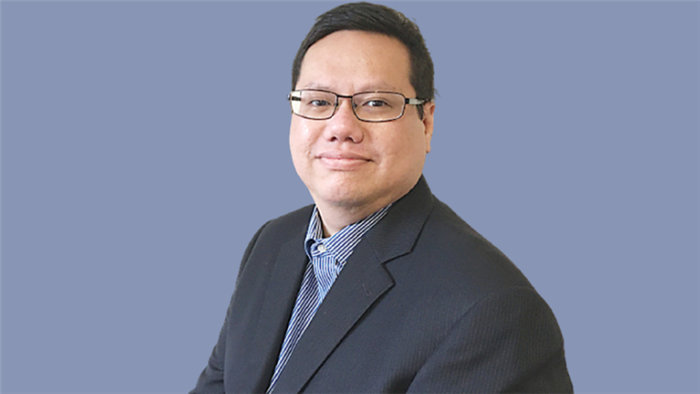 Vĩ mô và thị trường chứng khoán là 2 anh em họ, lúc gần, lúc xa