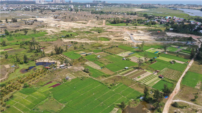 Bồi thường về đất (Land Compensation) là gì? Cần những điều kiện nào để được bồi thường đất?