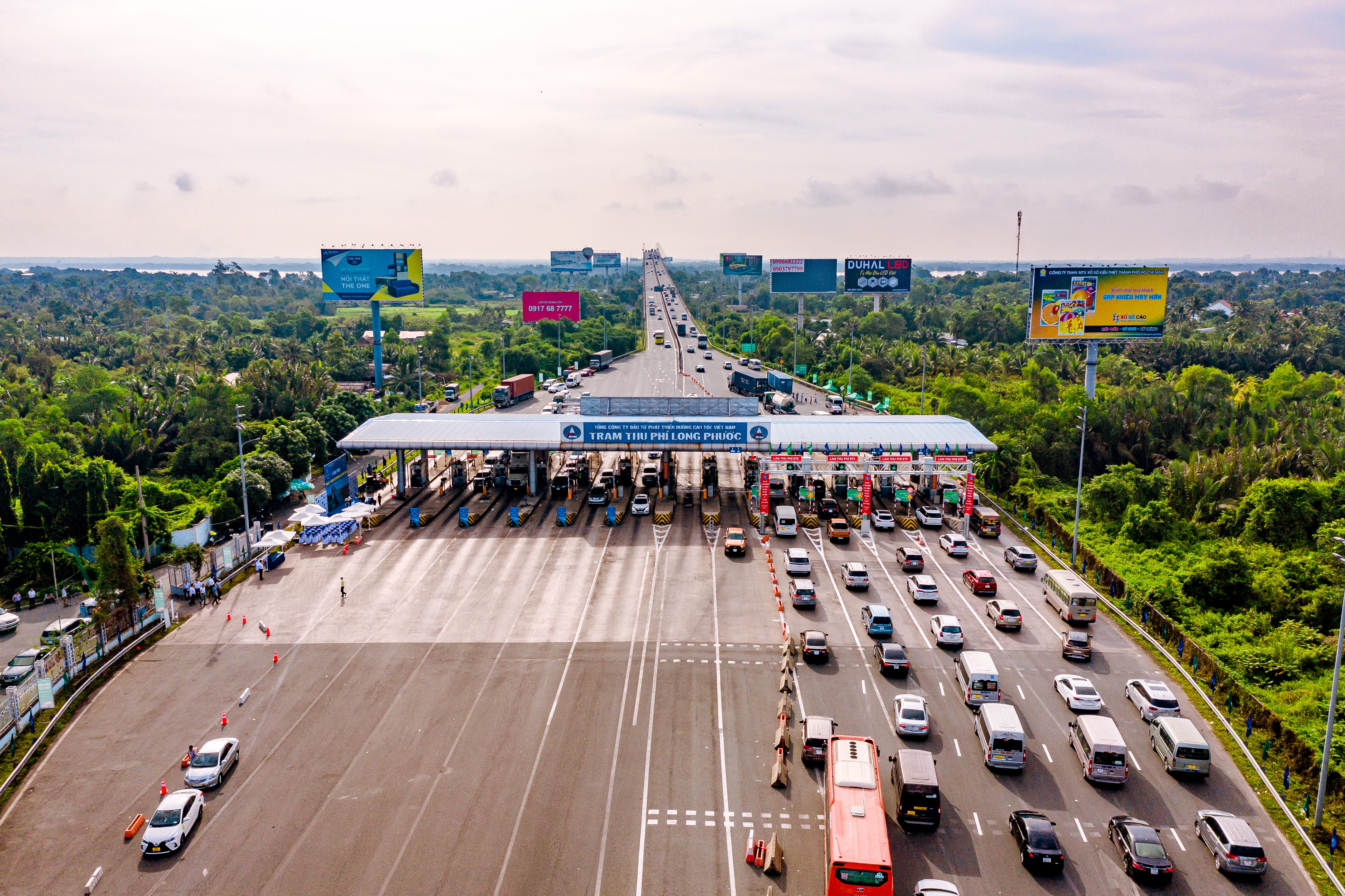 Việt Nam có thể tiết kiệm 5 tỷ USD từ thu phí ETC cao tốc