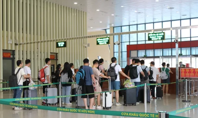 4 trường hợp nợ thuế bị tạm hoãn xuất cảnh