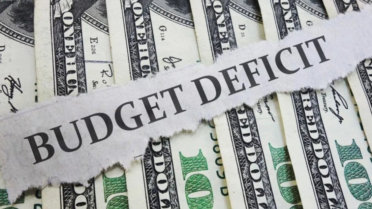 Thâm hụt ngân sách Mỹ ghi nhận mốc 1.800 tỷ USD, cao nhất kể từ thời COVID-19