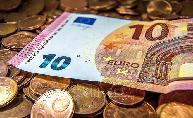 Giá đồng euro có thể rẻ hơn đôla Mỹ nếu ông Trump tái đắc cử