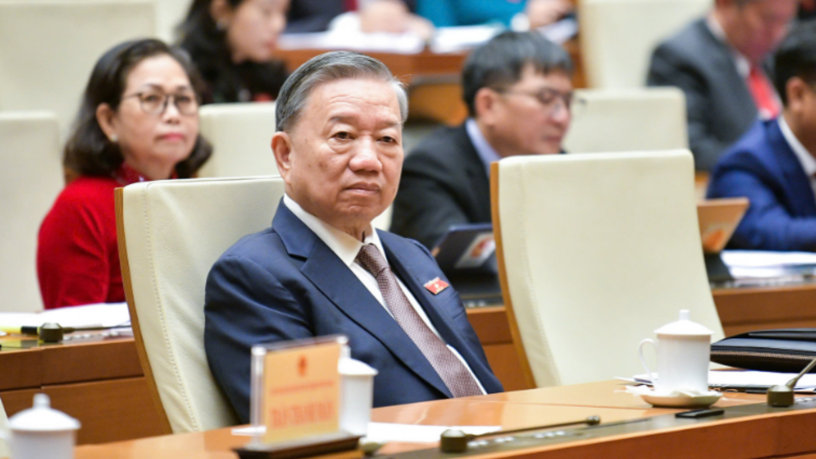 ‘Điểm nghẽn thể chế’ và áp lực cải cách