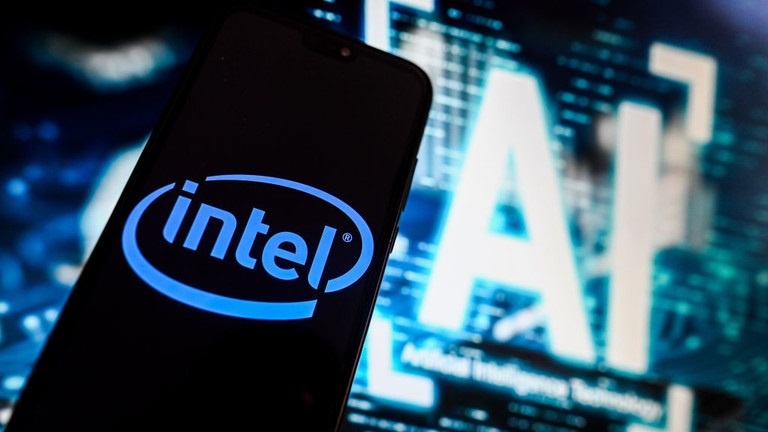 Intel đã “chật vật” như thế nào trong cuộc đua AI?