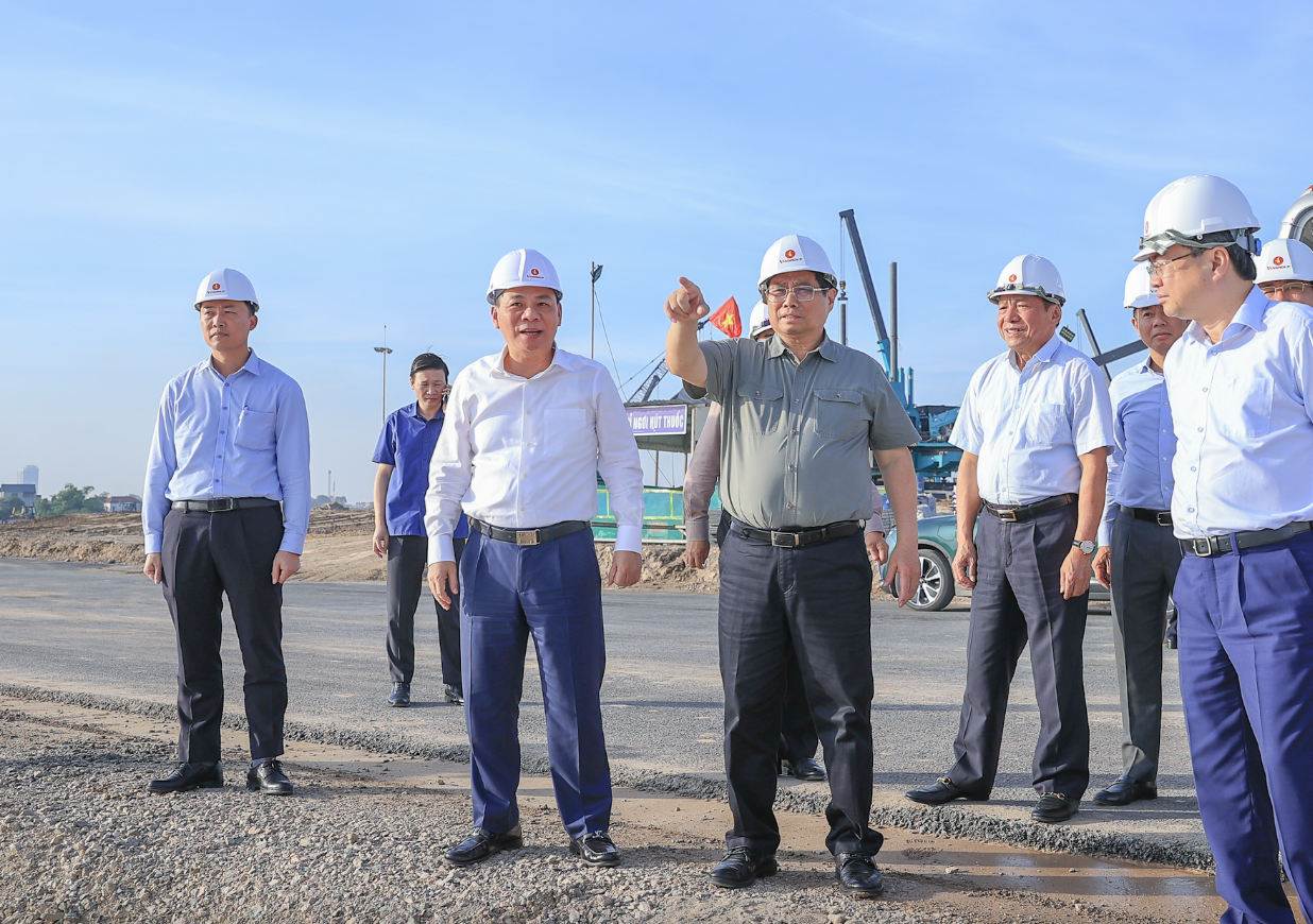 Thủ tướng: Sớm xây cầu Tứ Liên