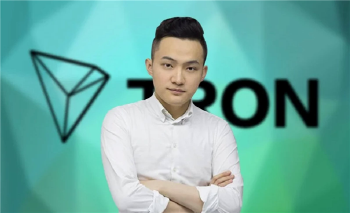 Chân dung tỷ phú tiền số vừa chi 6 triệu USD mua ‘quả chuối dán tường’, từng là học trò của Jack Ma Chân dung tỷ phú tiền số vừa chi 6 triệu USD mua ‘quả chuối dán tường’, từng là học trò của Jack Ma