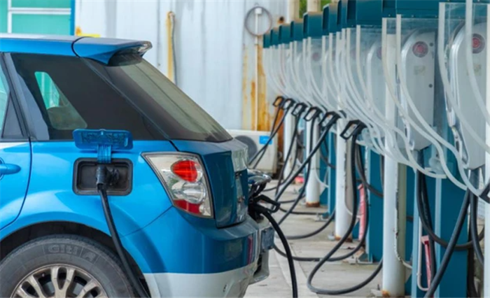 POW: Tập đoàn Nhà nước bắt tay cùng Vingroup làm trạm sạc xe điện có thể lãi đậm năm 2024 nhờ khoản bồi thường bảo hiểm