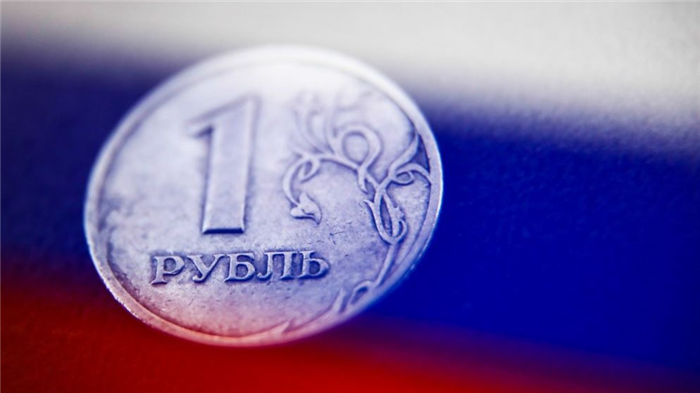 Các công ty Trung Quốc tạm dừng bán hàng tại Nga do đồng rúp mất giá