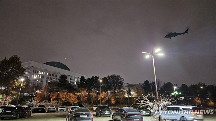 Quốc hội Hàn Quốc bỏ phiếu chặn Tổng thống Yoon thiết quân luật