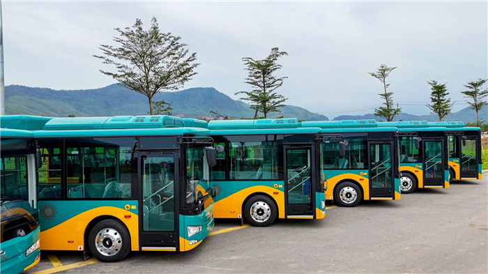 17 tuyến buýt điện kết nối metro số 1 sẵn sàng lăn bánh