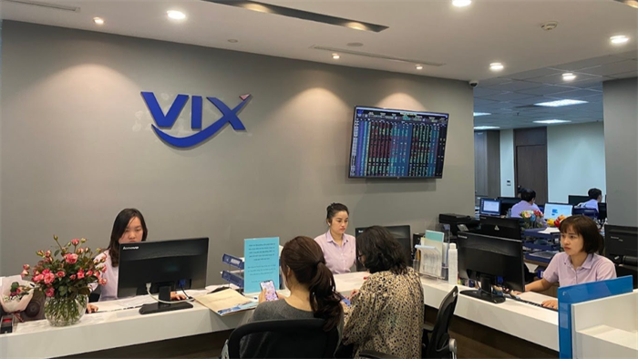 VIX chi 300 tỷ đồng mua 10 triệu cổ phiếu PC1