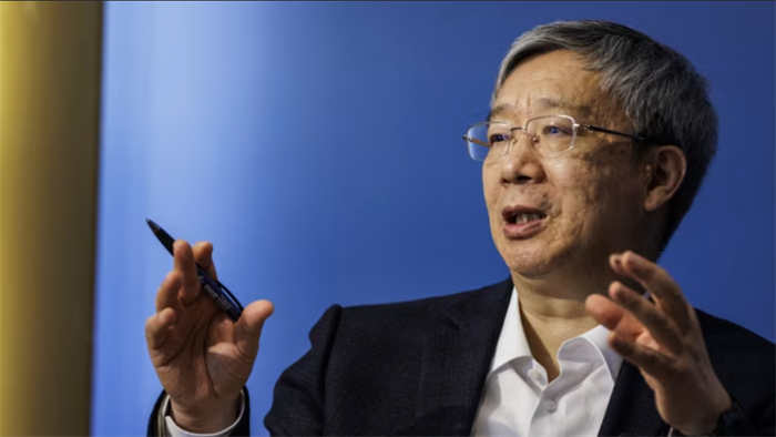 Cựu thống đốc PBoC: Trung Quốc cần mạnh tay chặn đứng "cơn bão" giảm phát