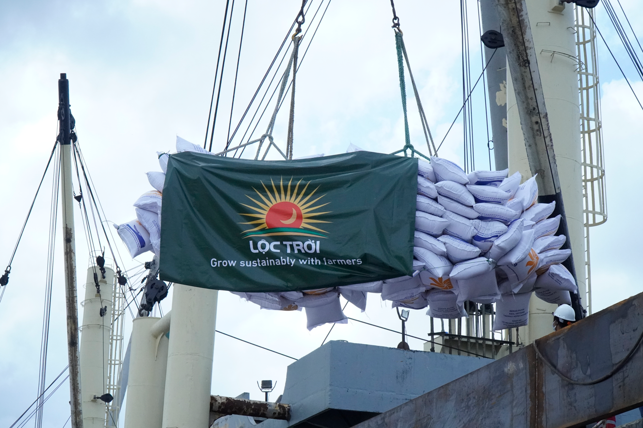 Lộc Trời trúng thầu cung ứng 100.000 tấn gạo, dự thu 55 triệu USD trong 2 tháng tới